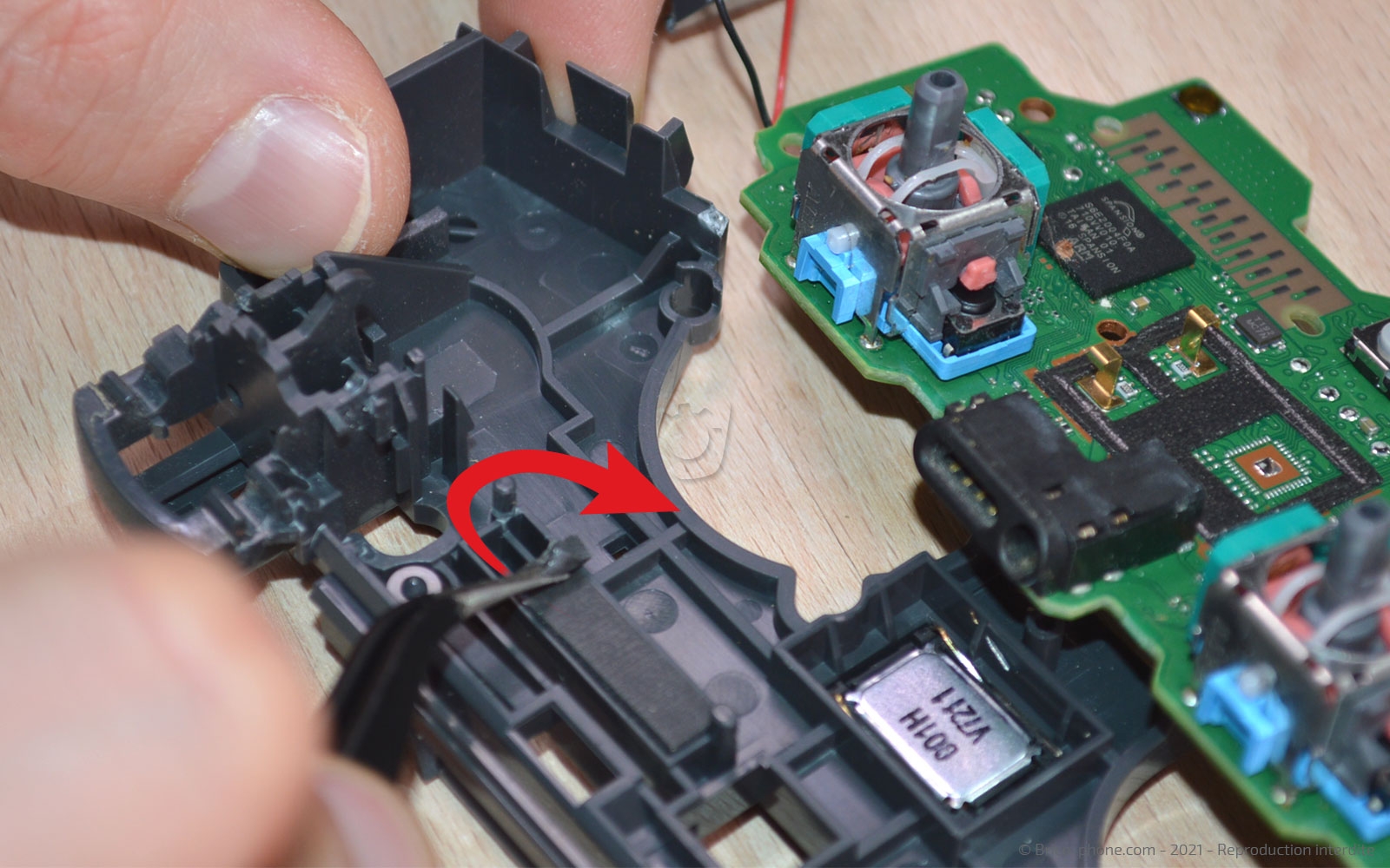 Démontage complet de la manette sur Playstation 4 SLIM photo 1