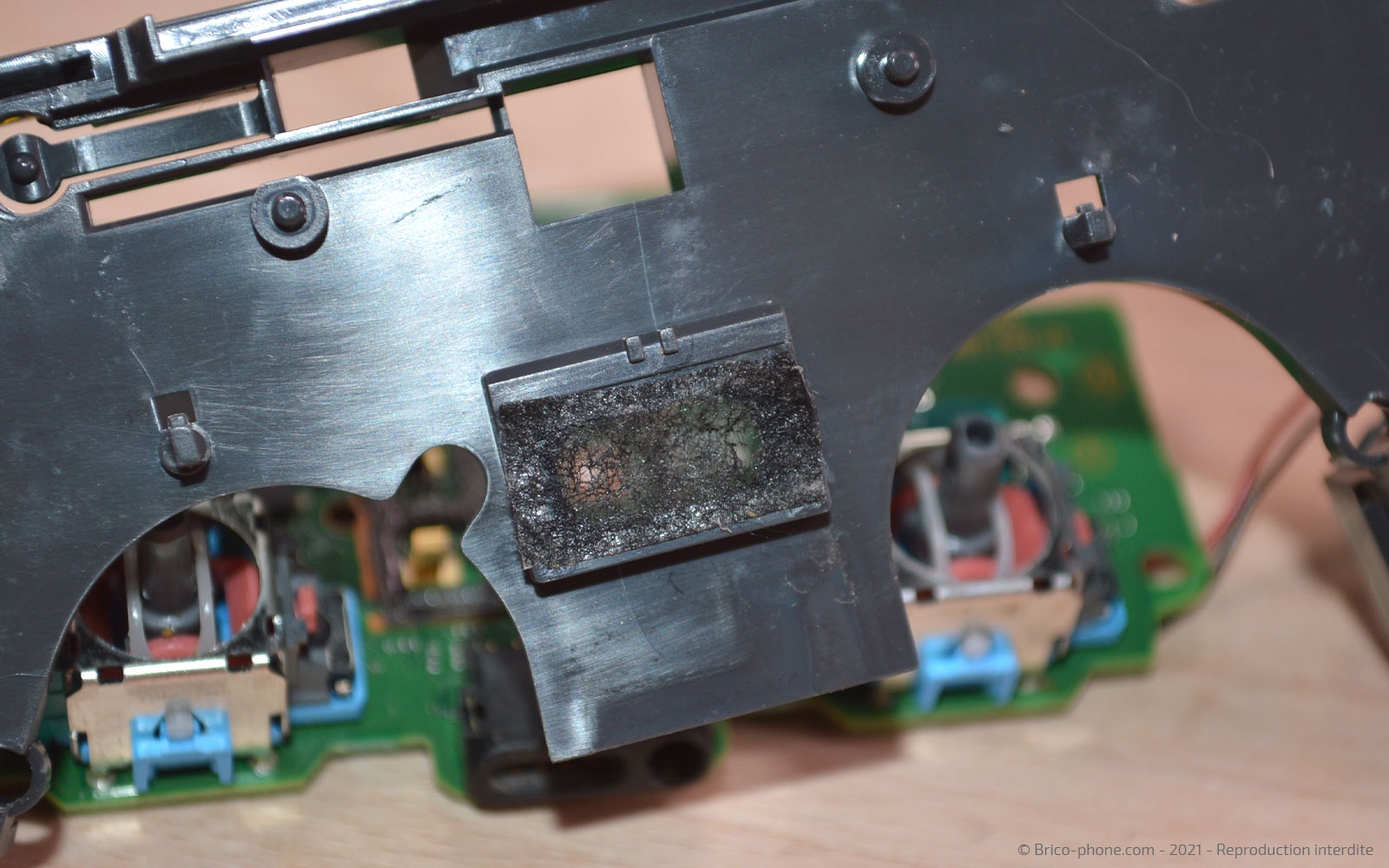 Démontage complet de la manette sur Playstation 4 SLIM photo 3