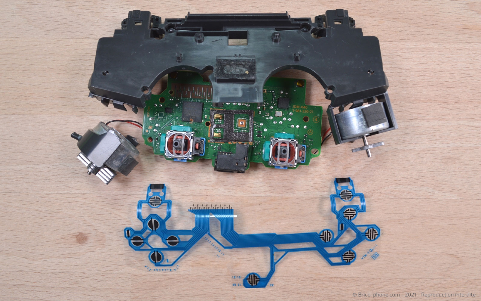 Démontage complet de la manette sur Playstation 4 SLIM photo 2