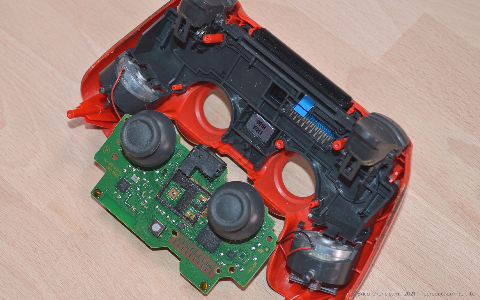 Démontage complet de la manette sur Playstation 4 SLIM photo 2