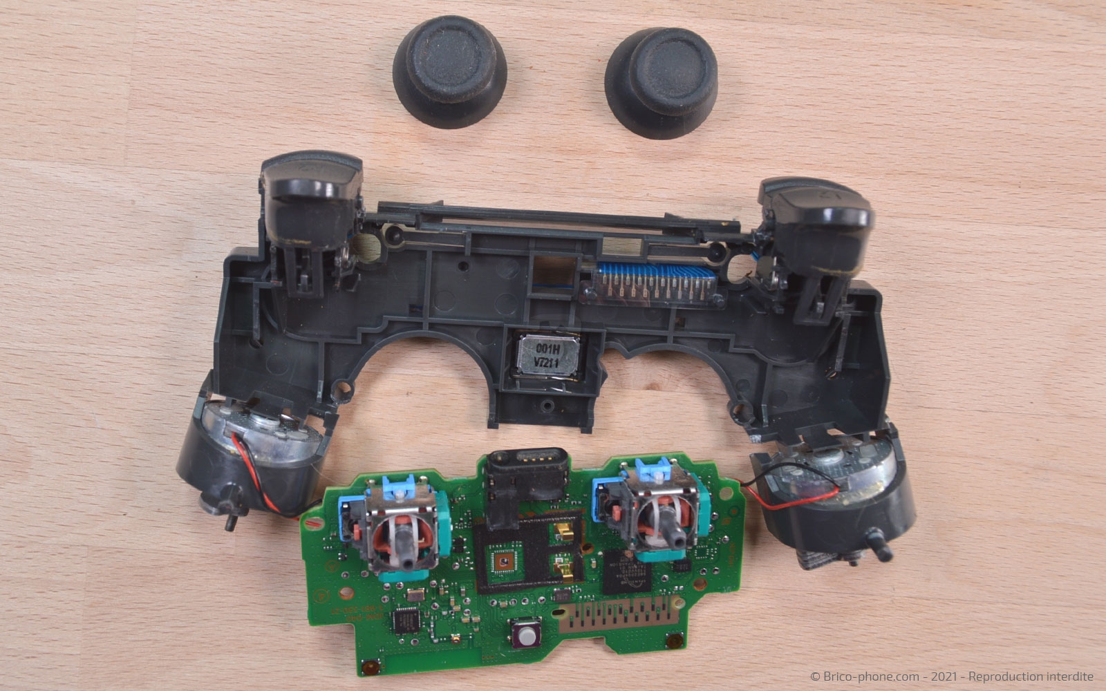 Changement des Joysticks de la manette sur Playstation 4 SLIM photo 1
