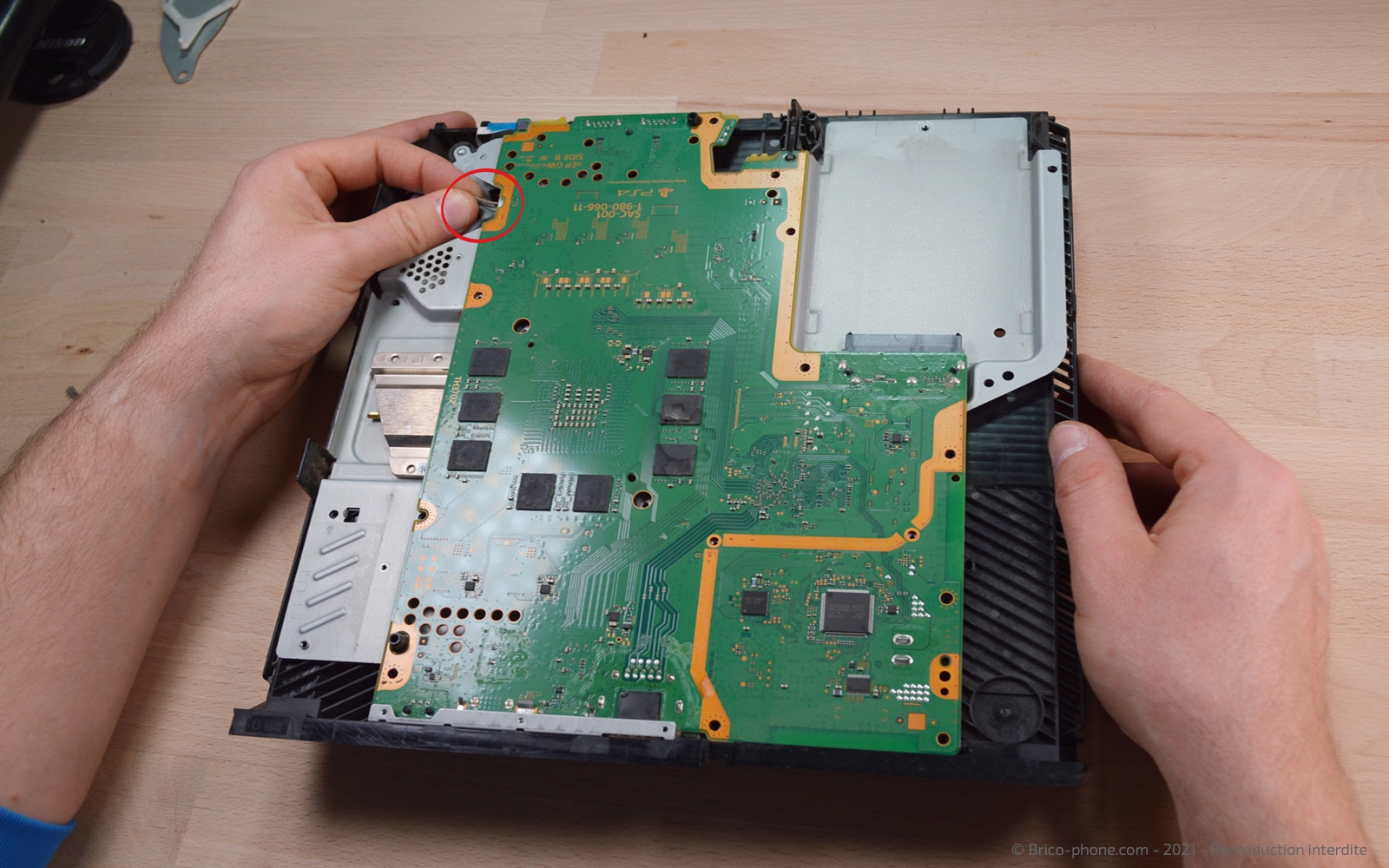 Changement du ventilateur sur Playstation 4 photo 1