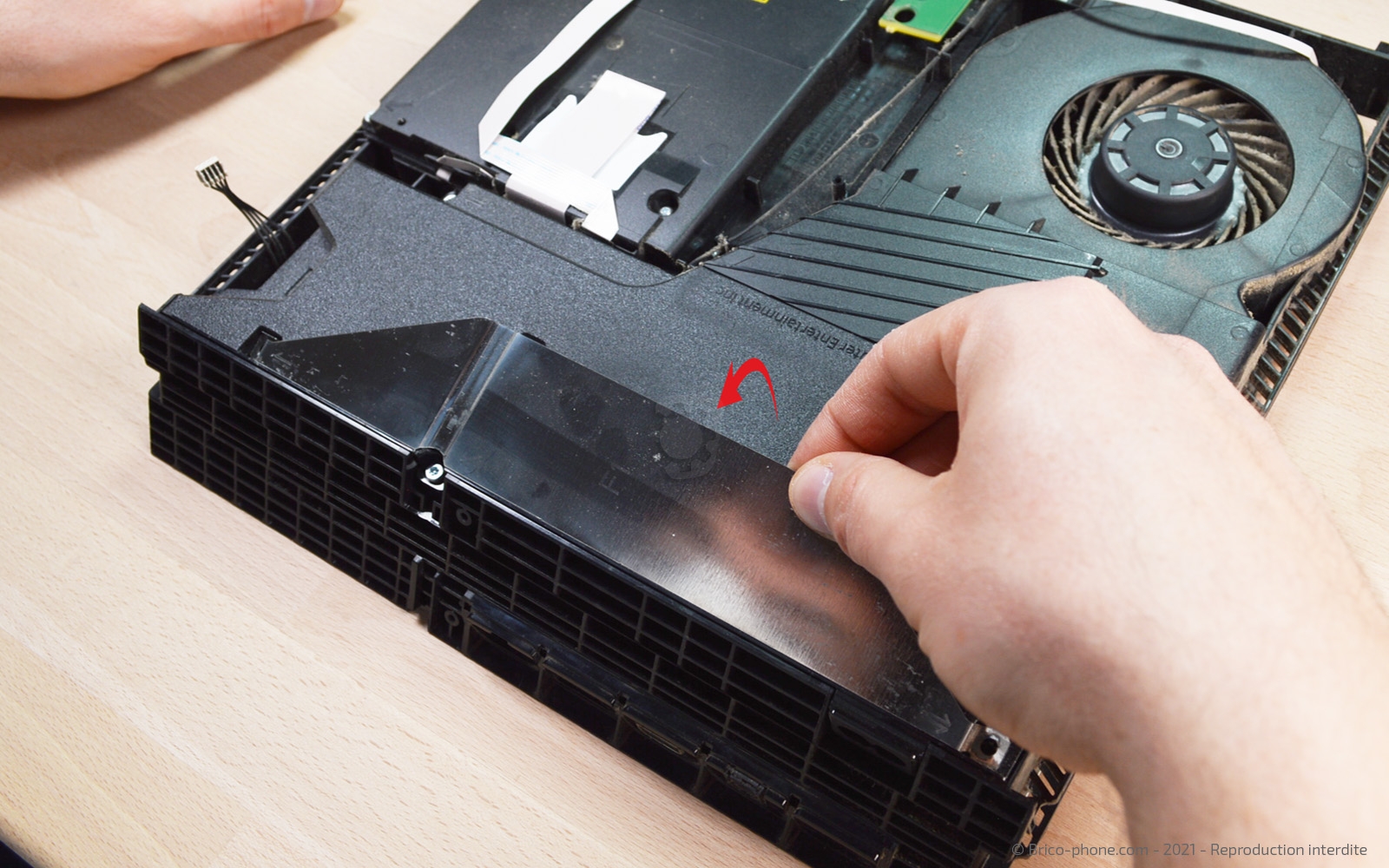 Changement du ventilateur sur Playstation 4 photo 2