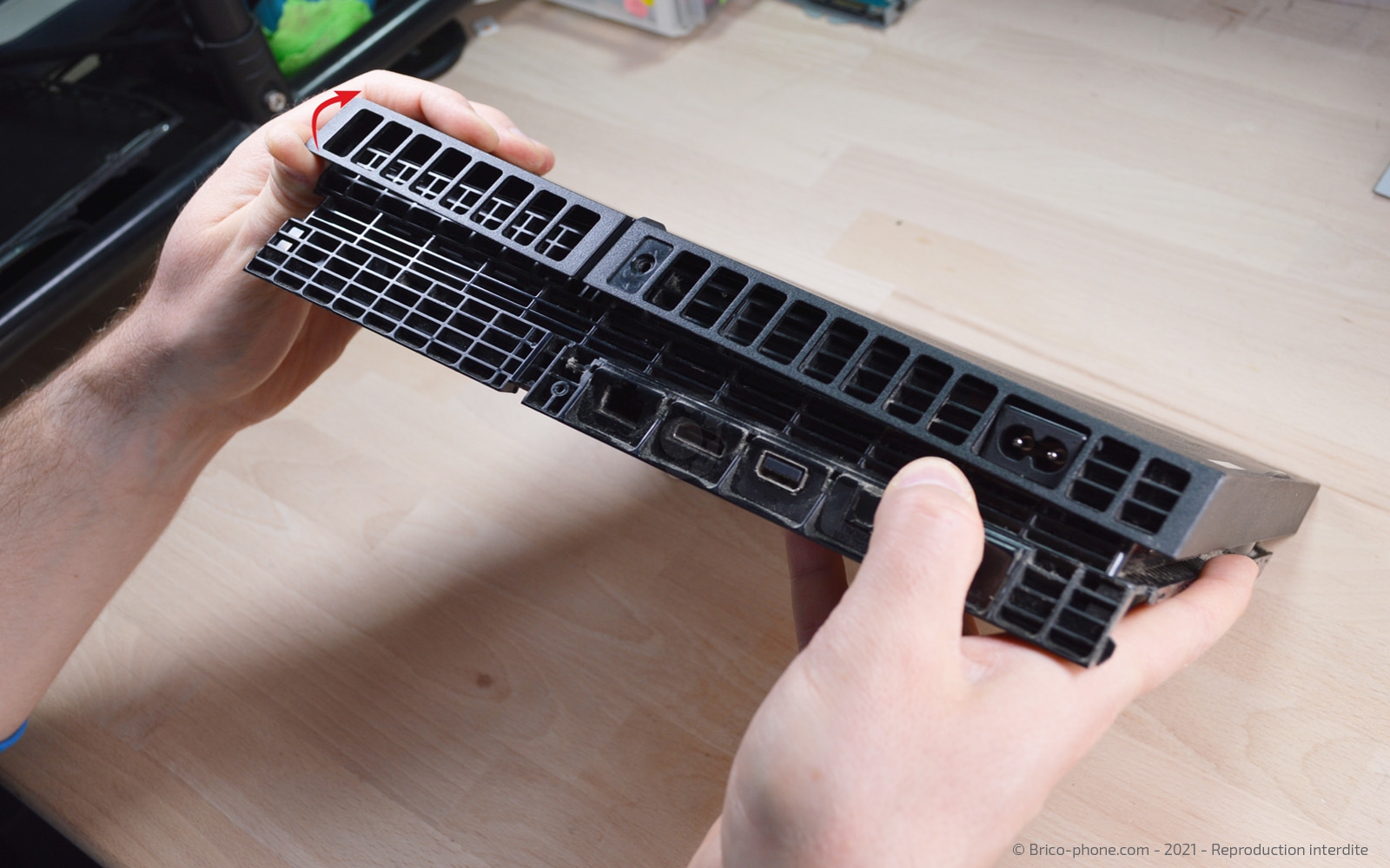 Changement du ventilateur sur Playstation 4 photo 2