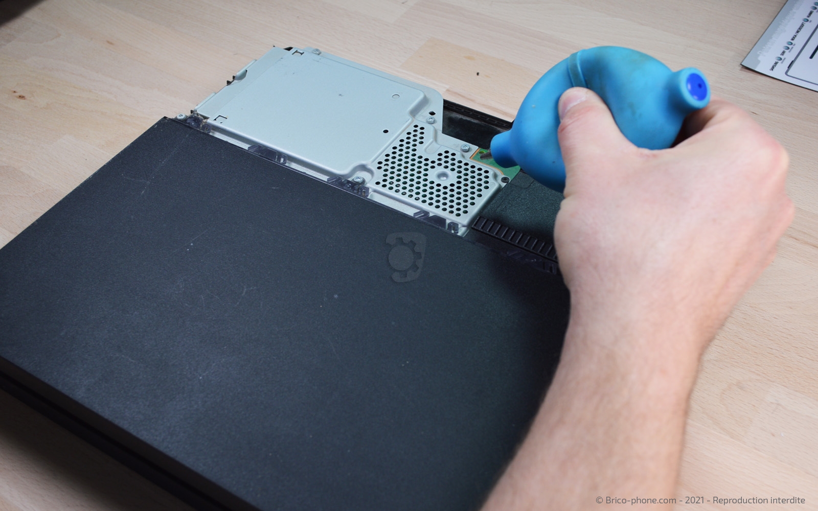 Changement du bloc d'alimentation sur Playstation 4 photo 1