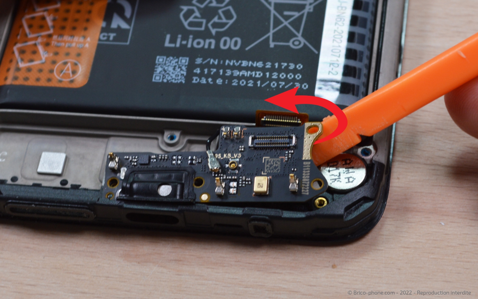 changement du connecteur de charge sur Poco M3 photo 3