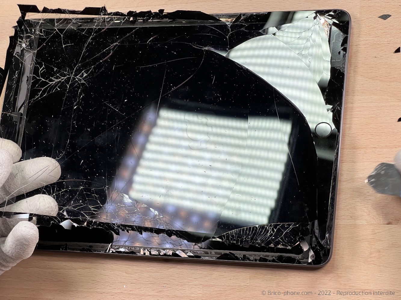Changement de la vitre tactile sur iPad 9 2021 photo 3