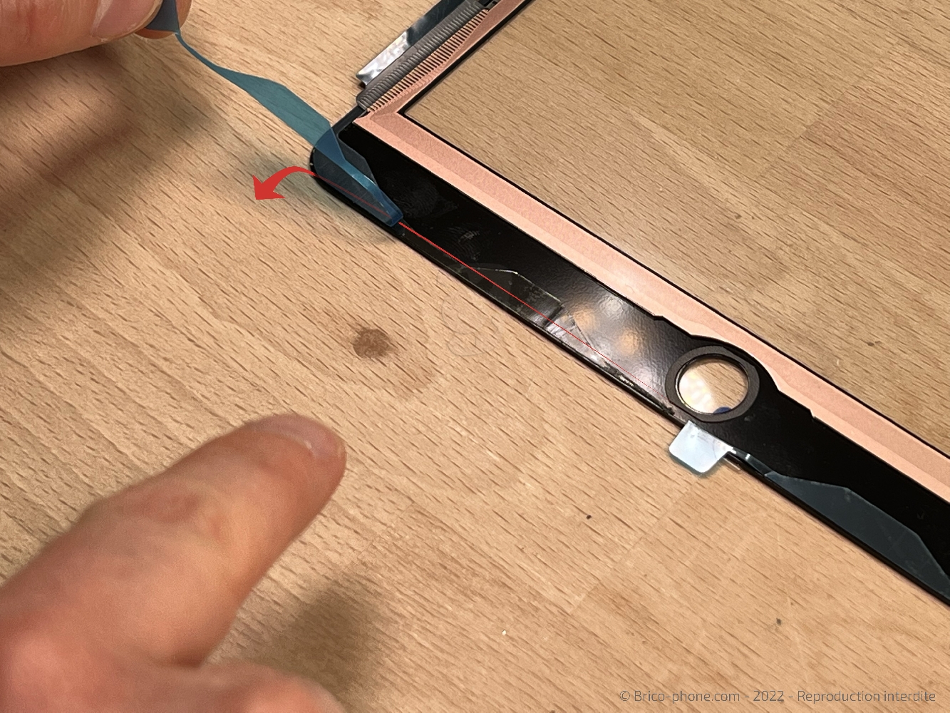 Changement de la vitre tactile sur iPad 9 2021 photo 3