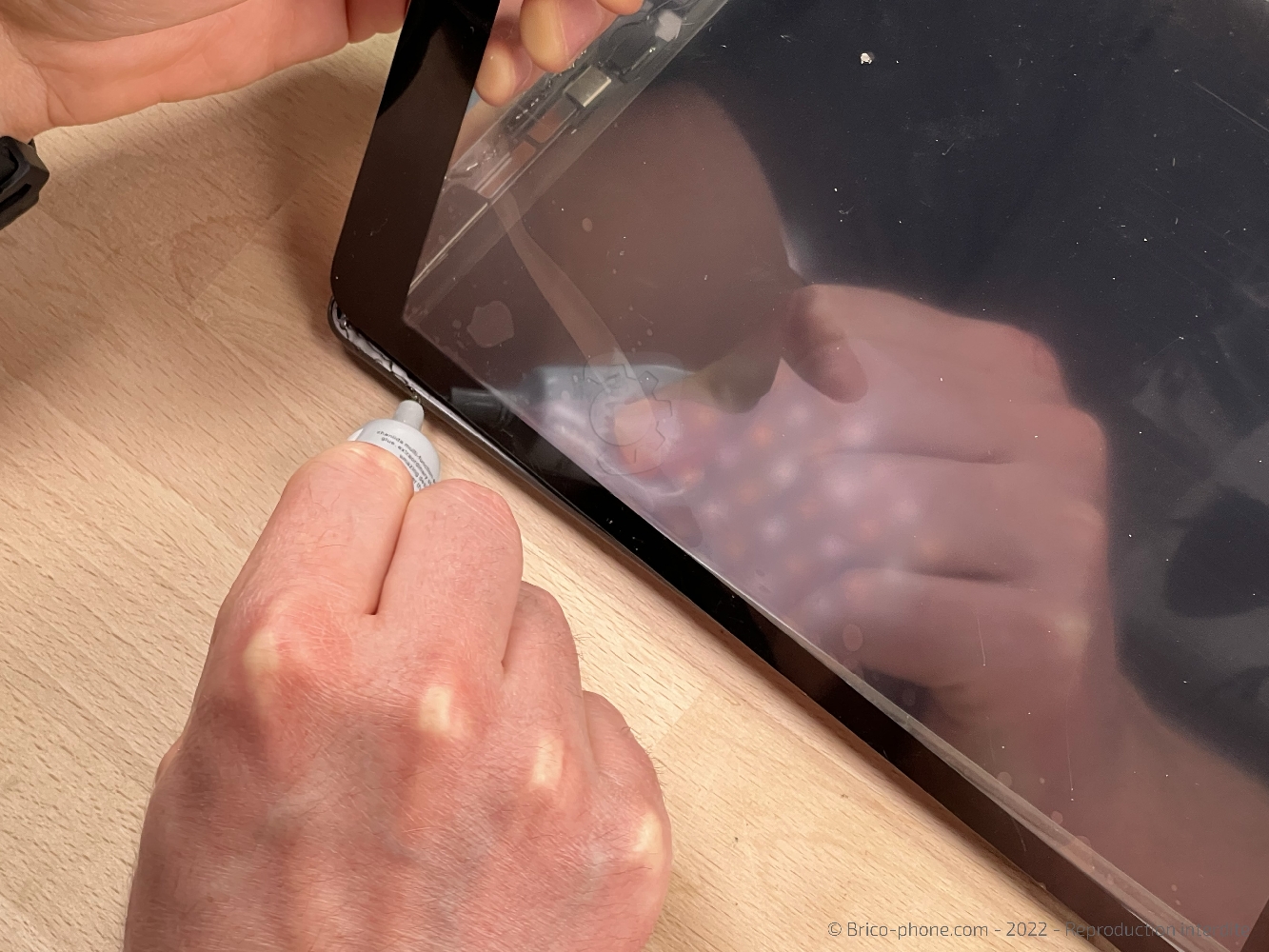 Changement de la vitre tactile sur iPad 9 2021 photo 3