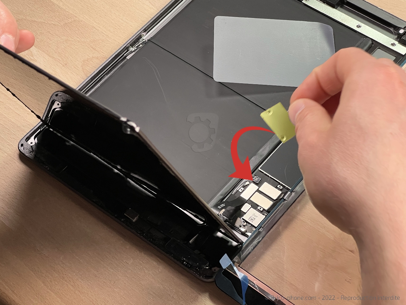 Changement de la vitre tactile sur iPad 9 2021 photo 2