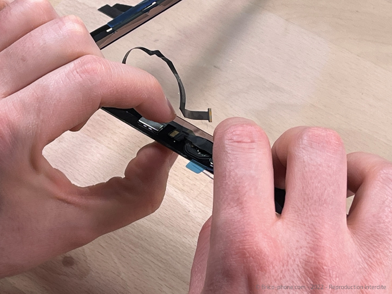 Changement de la vitre tactile sur iPad 9 2021 photo 3