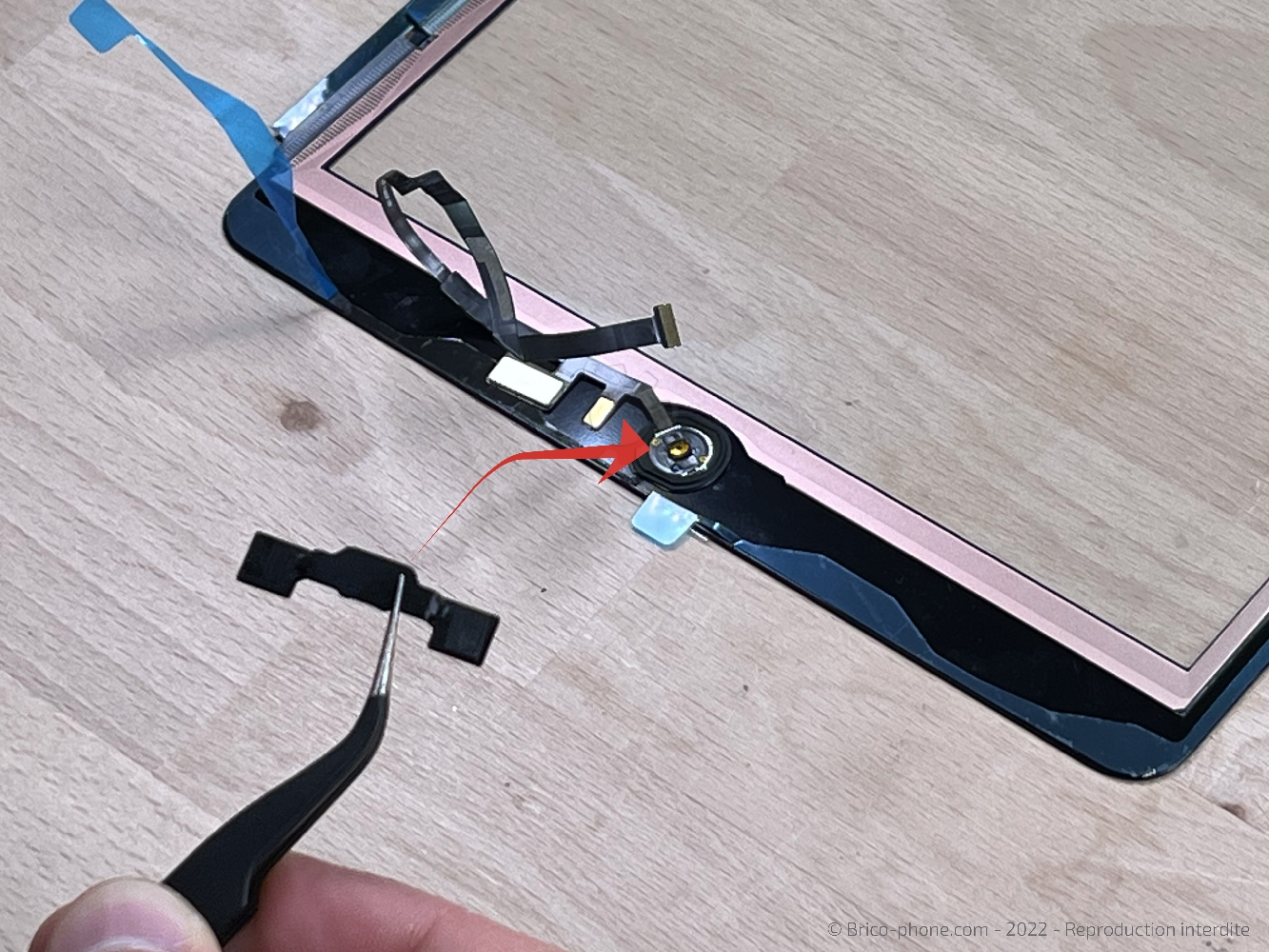 Changement de la vitre tactile sur iPad 9 2021 photo 4