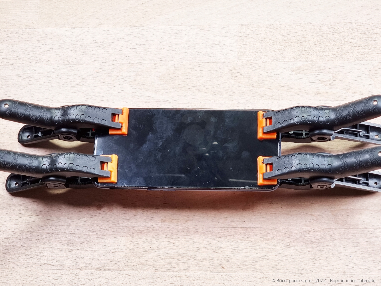 Changement de l'écran (vitre + LCD) sur A53S photo 4