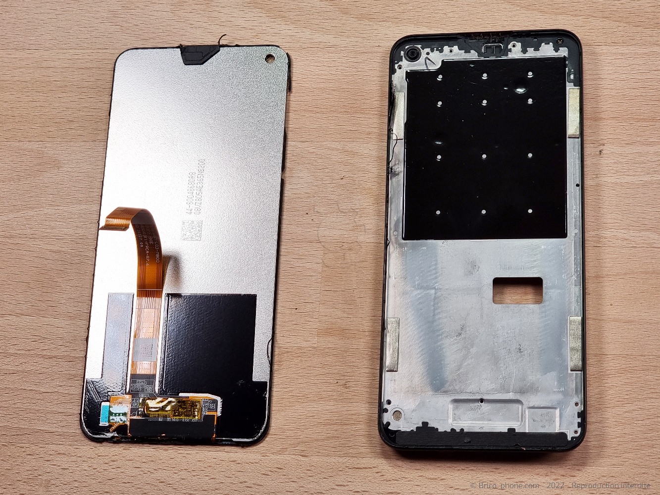 Changement de l'écran (vitre + LCD) sur A53S photo 4