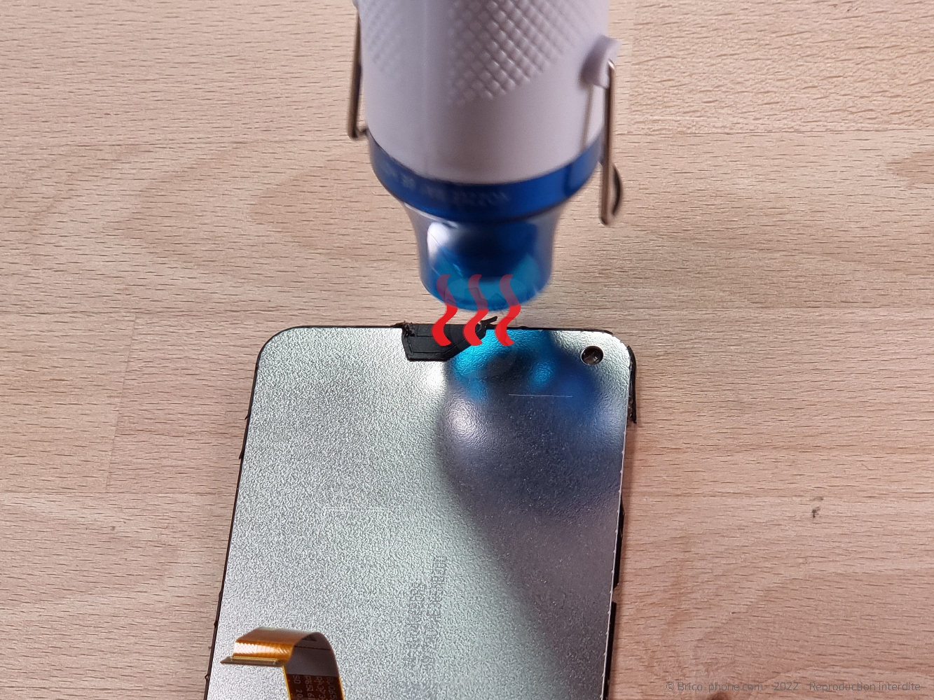 Changement de l'écran (vitre + LCD) sur A53S photo 1