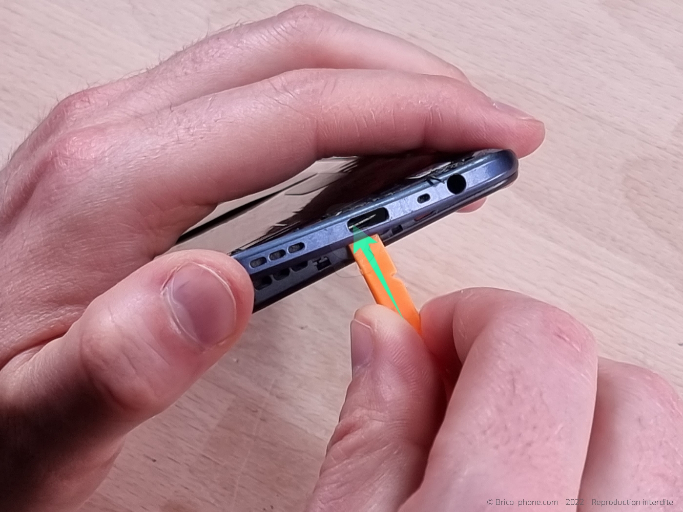 Changement de batterie sur A53S photo 2