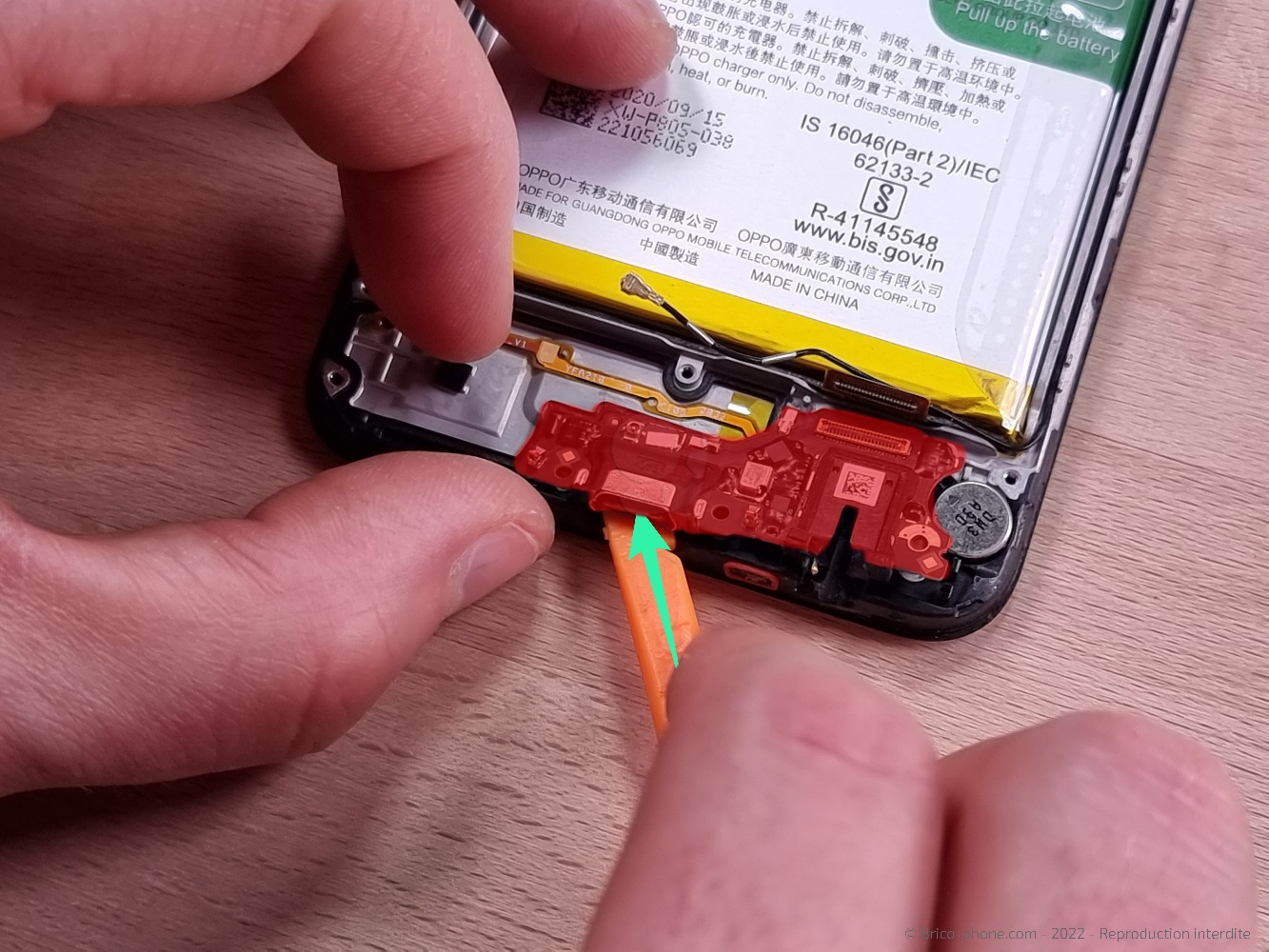 Changement du connecteur de charge sur A53S photo 2