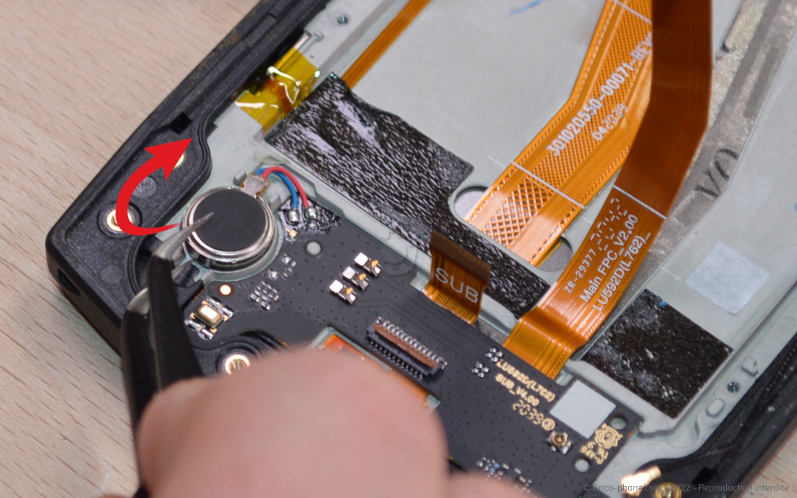 Comment remplacer le connecteur de charge sur Core-X4 photo 4