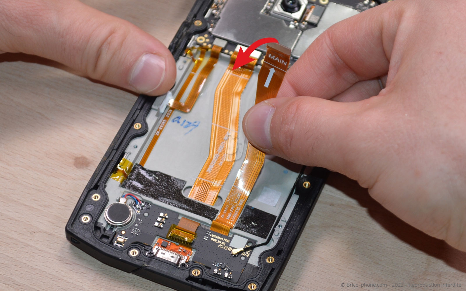 Comment remplacer le connecteur de charge sur Core-X4 photo 3