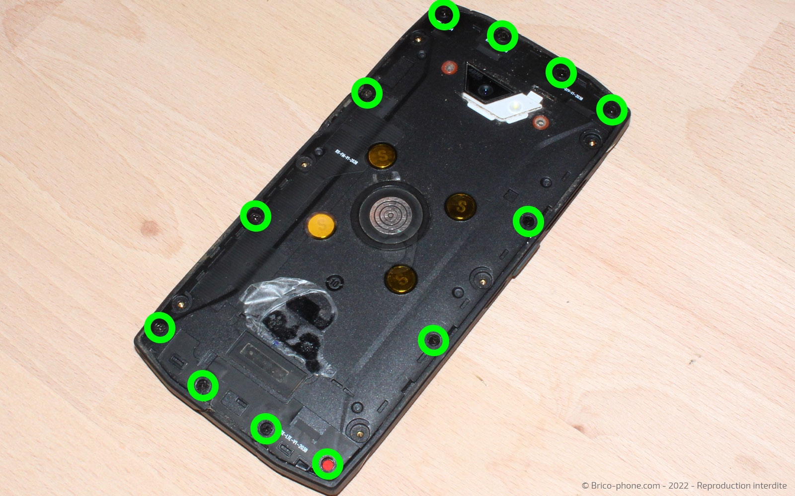 Comment remplacer le connecteur de charge sur Core-X4 photo 1