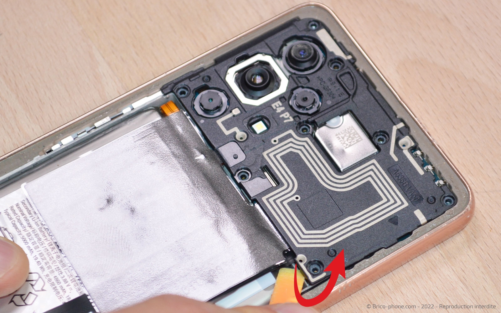 Comment changer la batterie sur Galaxy A53 5G photo 2