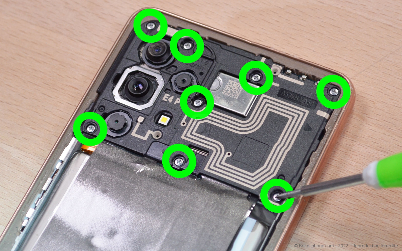 Comment changer le connecteur de charge sur Galaxy A53 5G photo 1