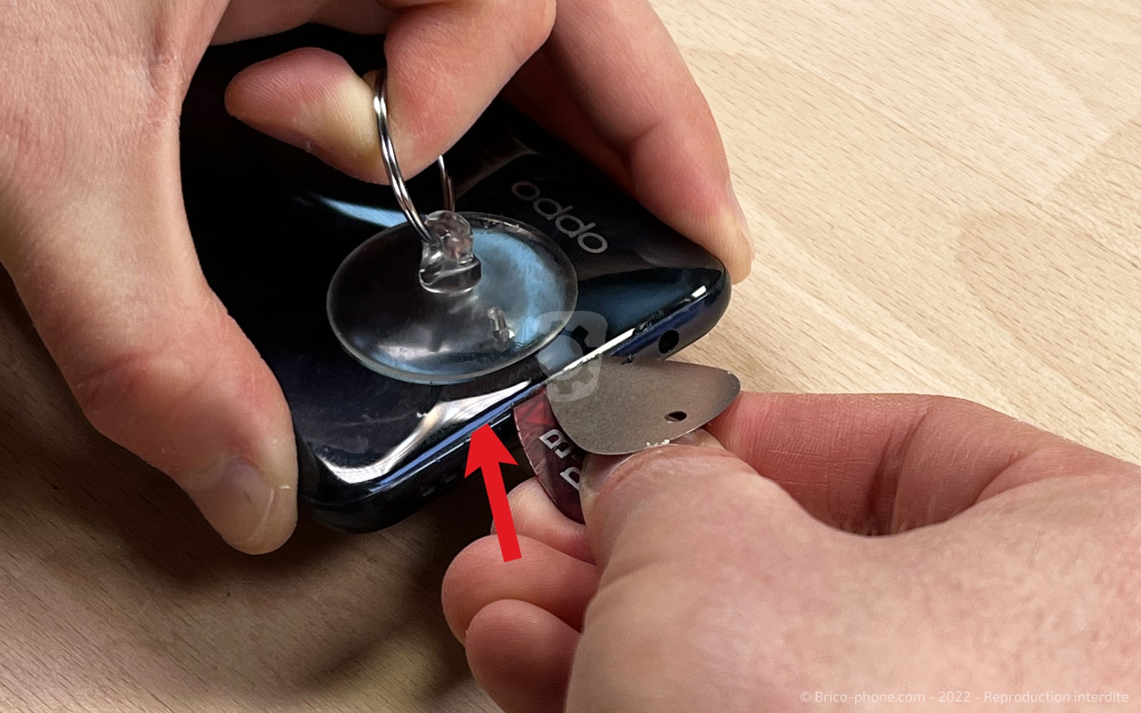 Comment changer la batterie du Oppo A72 ? sur A72 photo 1