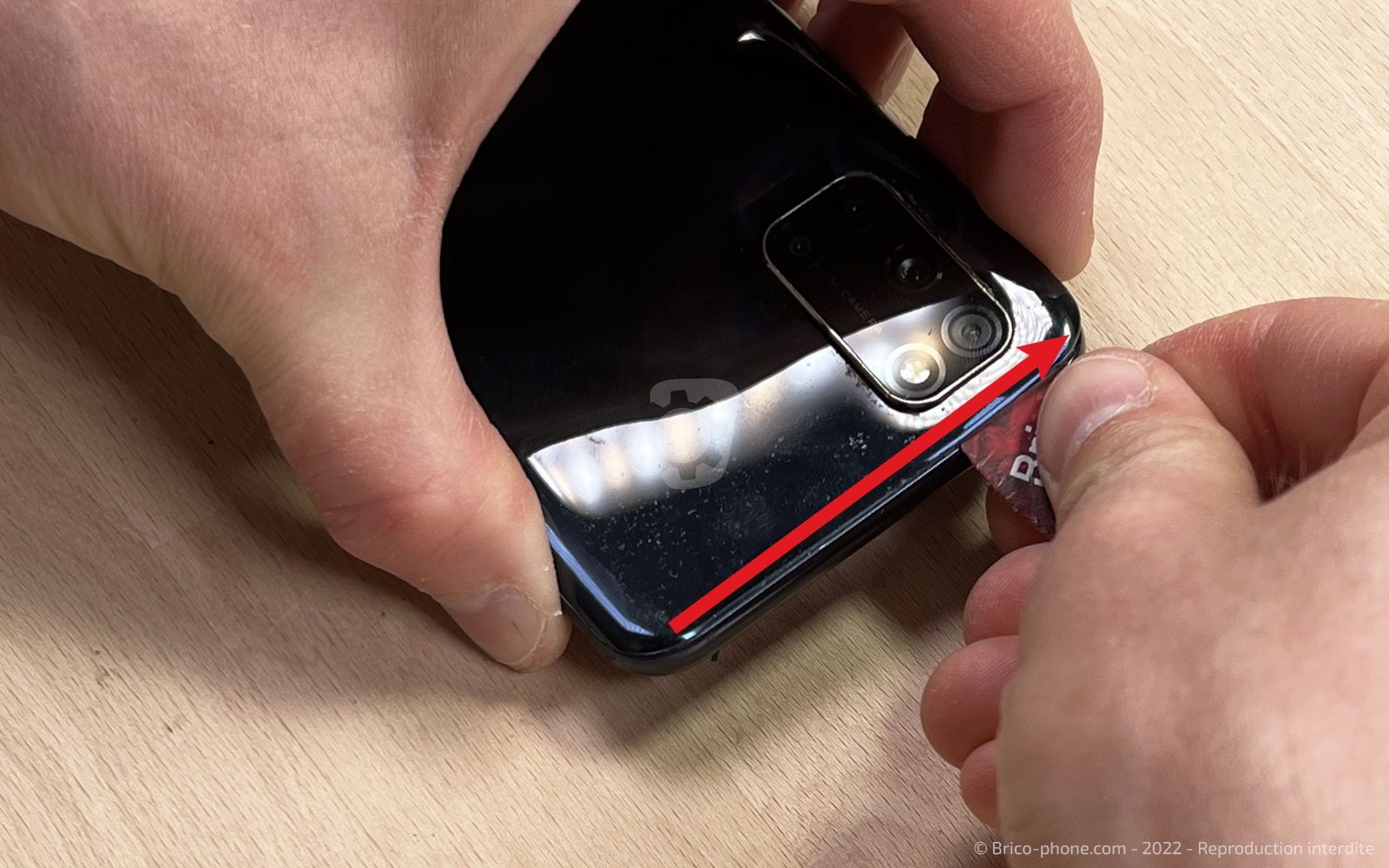 Comment changer la batterie du Oppo A72 ? sur A72 photo 4