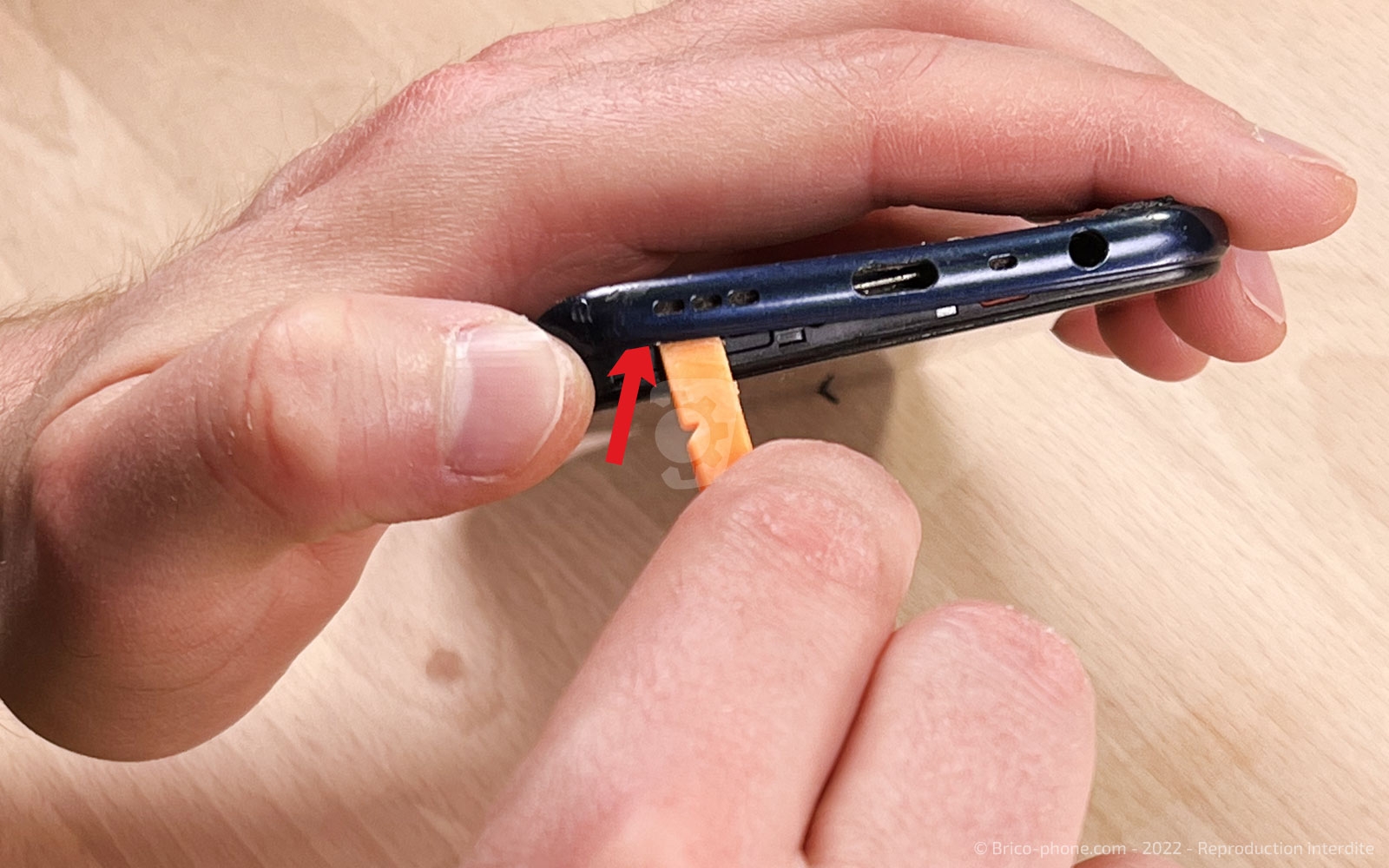 Comment changer la batterie du Oppo A72 ? sur A72 photo 3