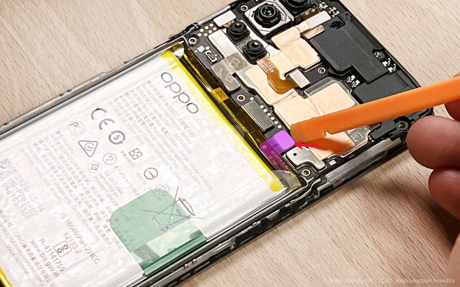 Comment changer la batterie du Oppo A72 ? sur A72 photo 1