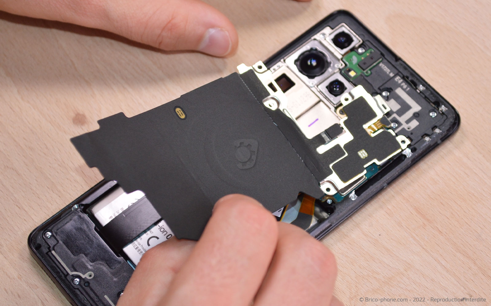 Comment remplacer le connecteur de charge sur Galaxy S21 Ultra photo 3