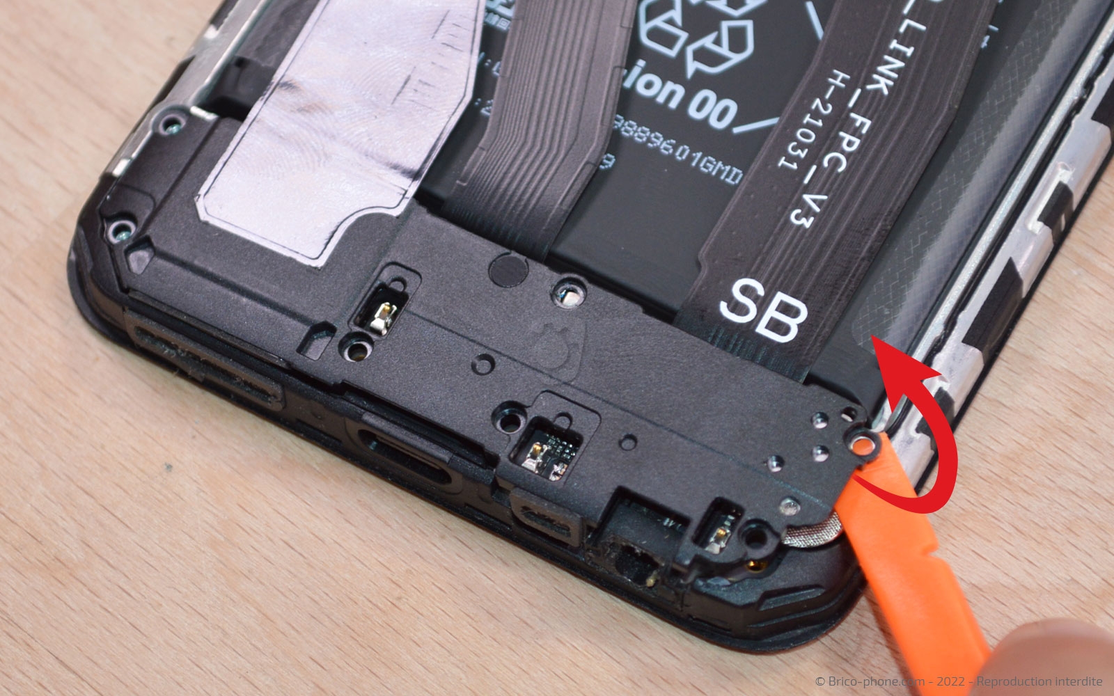 Comment remplacer l'écran (vitre + LCD) sur Redmi 9 photo 2