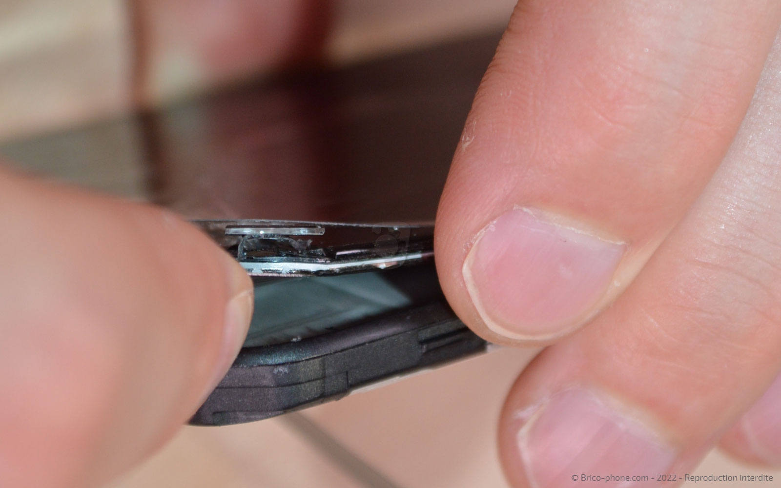 Comment remplacer l'écran (vitre + LCD) sur Redmi 9 photo 1