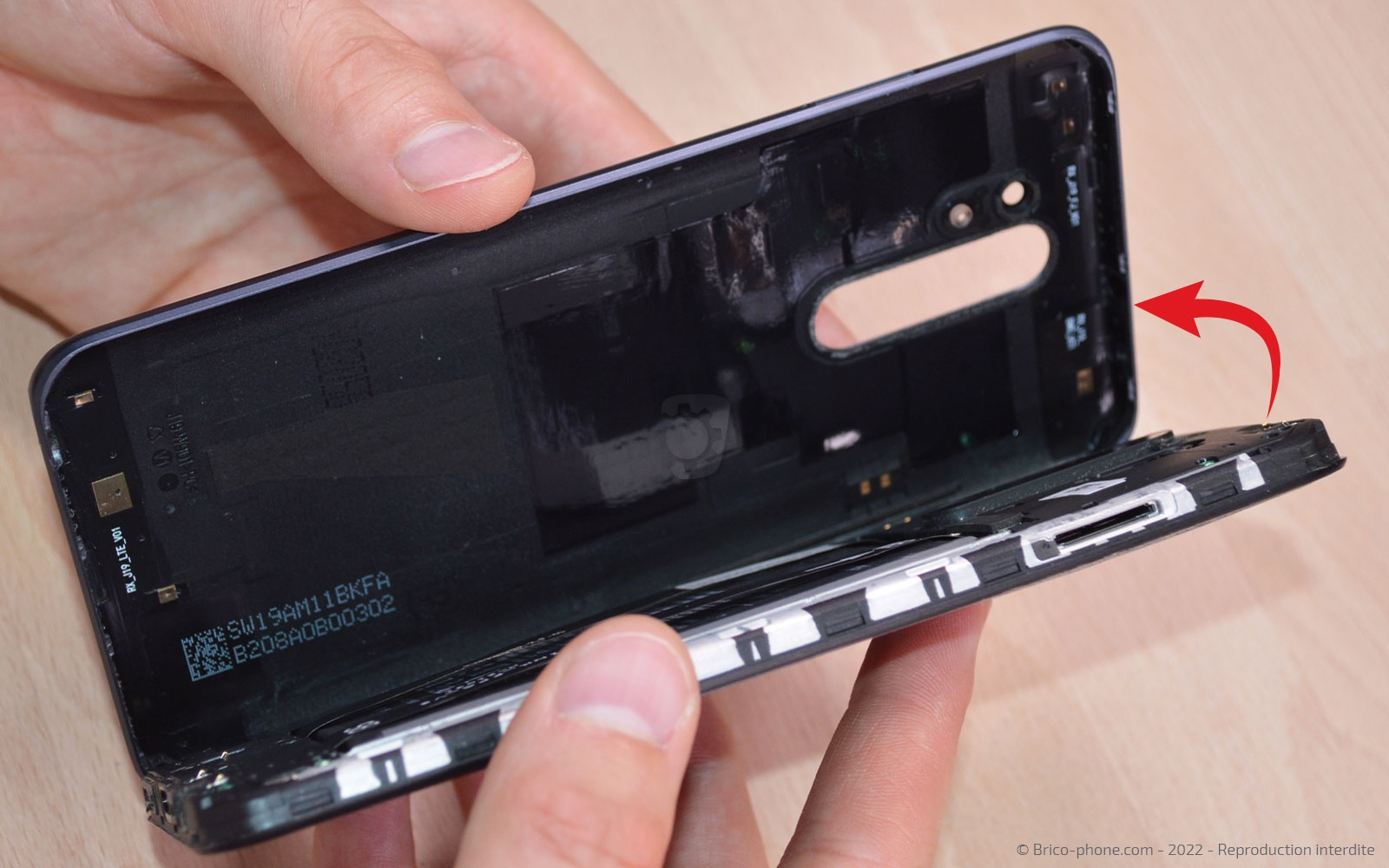 Comment remplacer la coque arrière sur Redmi 9 photo 4