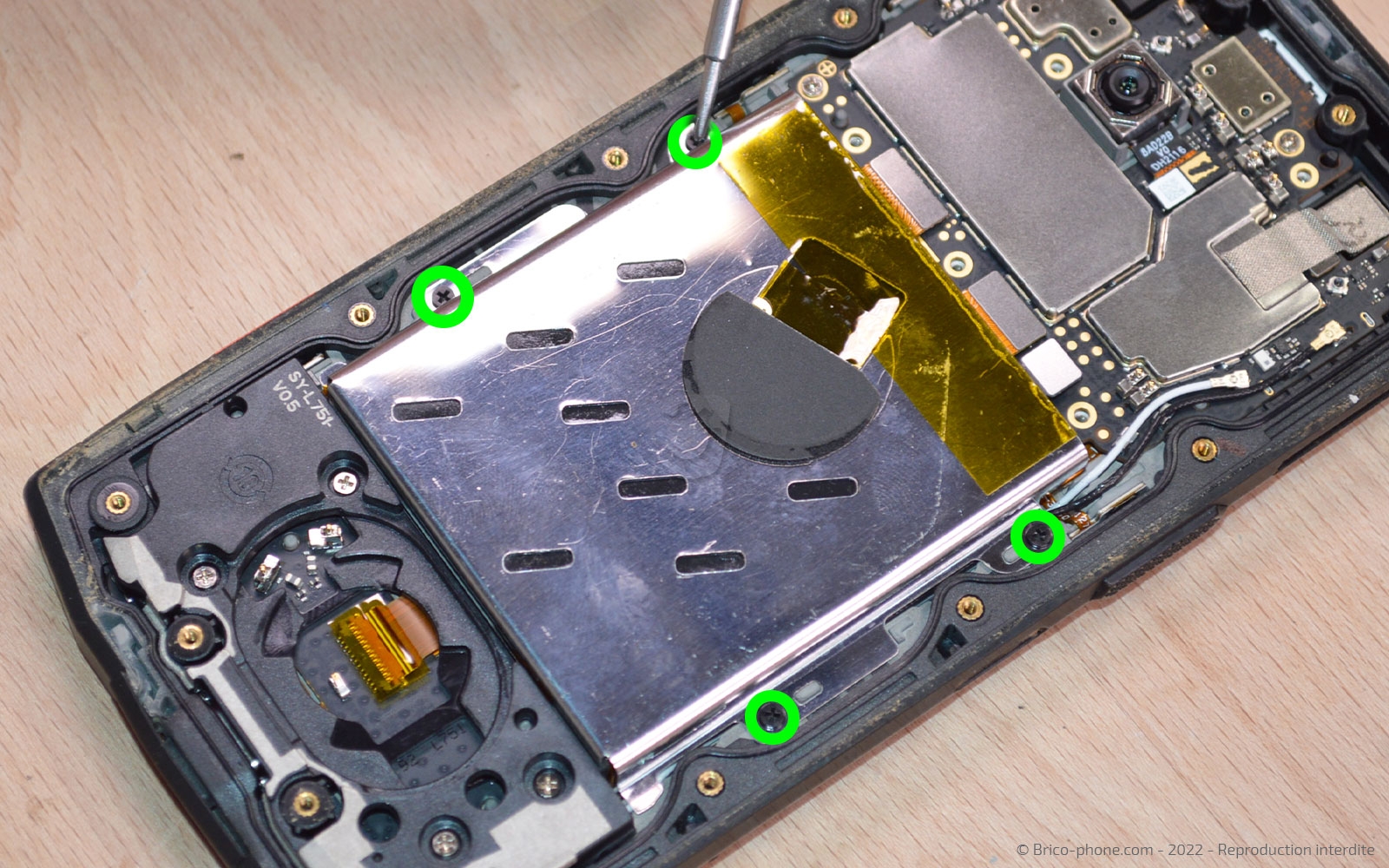 Comment changer la batterie sur Core-M5 photo 1