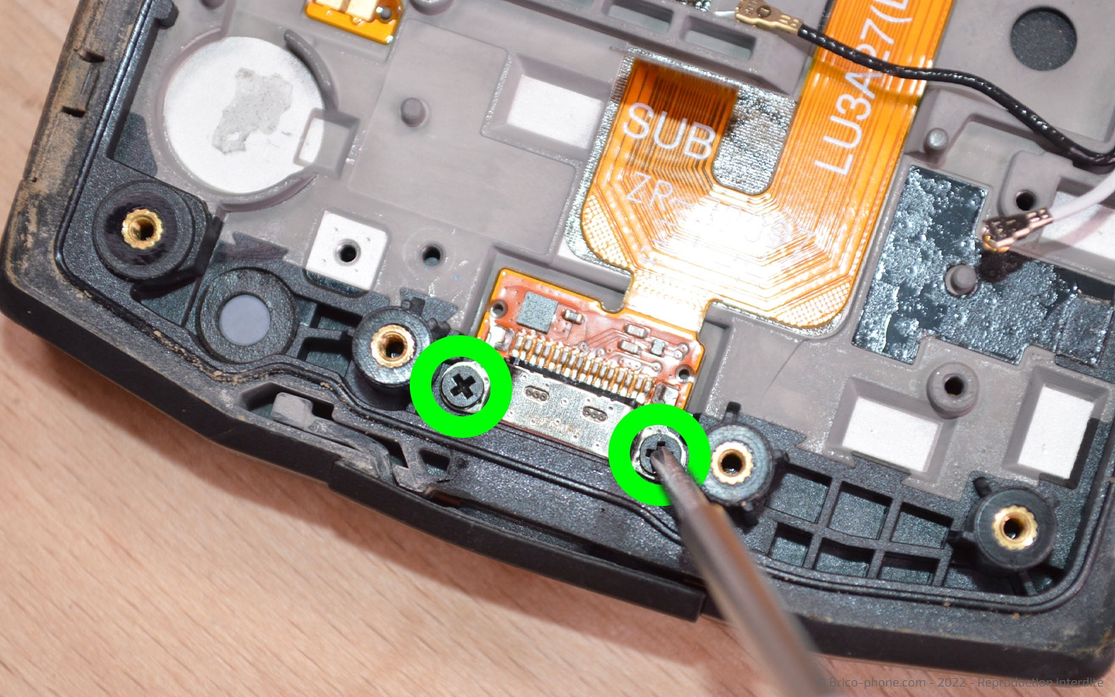 Comment changer le connecteur de charge sur Core-M5 photo 1