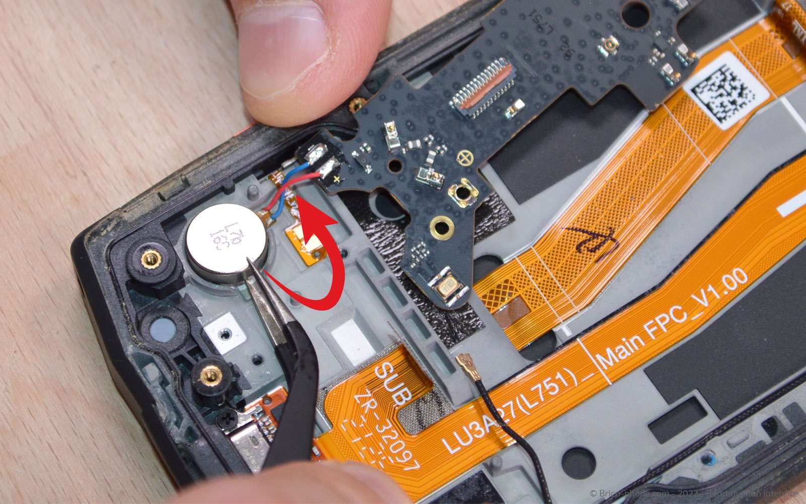 Comment changer le connecteur de charge sur Core-M5 photo 3