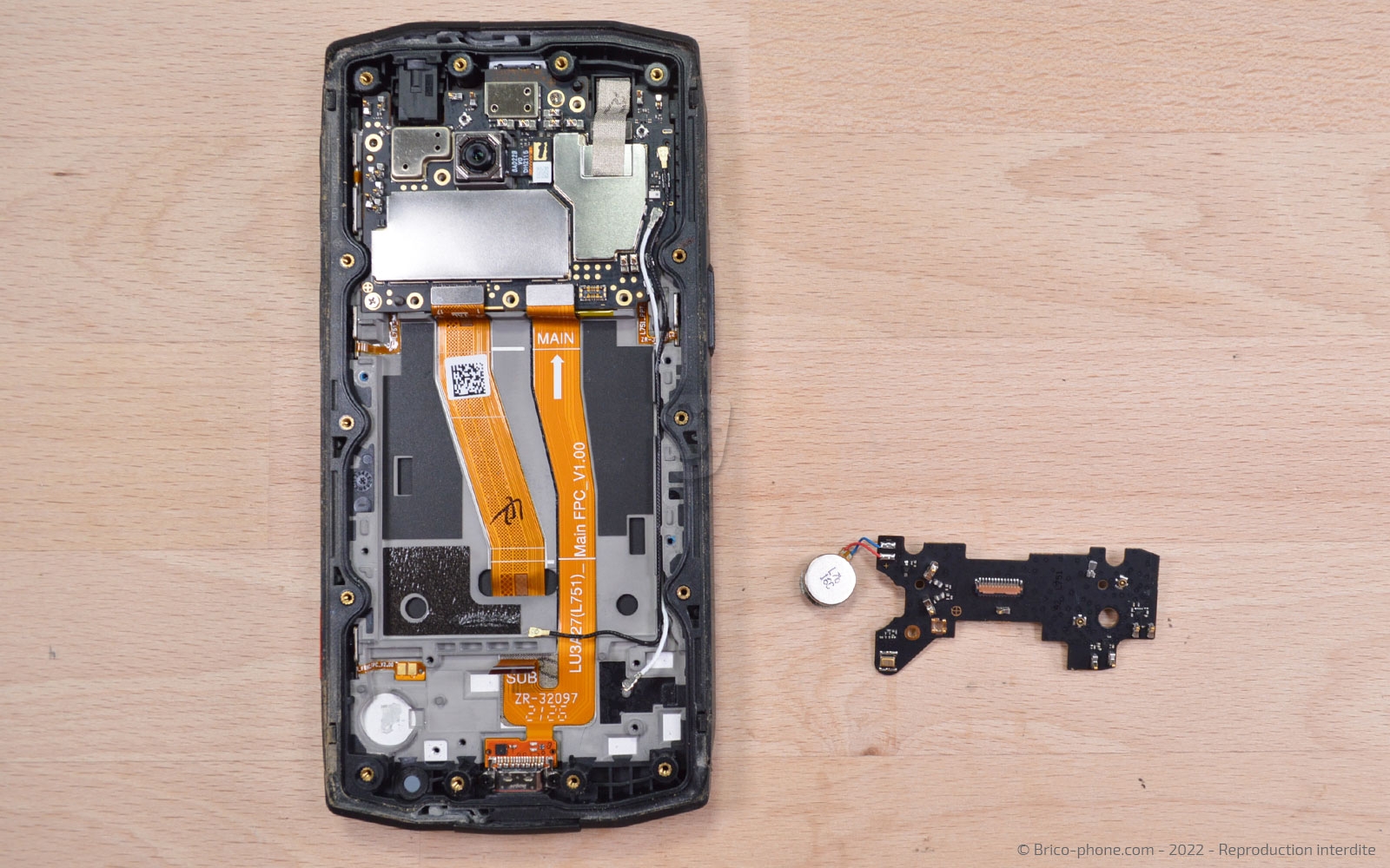 Comment changer le connecteur de charge sur Core-M5 photo 4