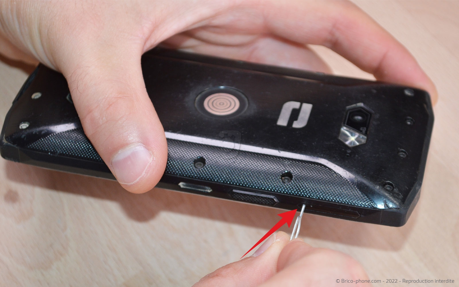 Comment remplacer la coque arrière sur Core-M5 photo 3