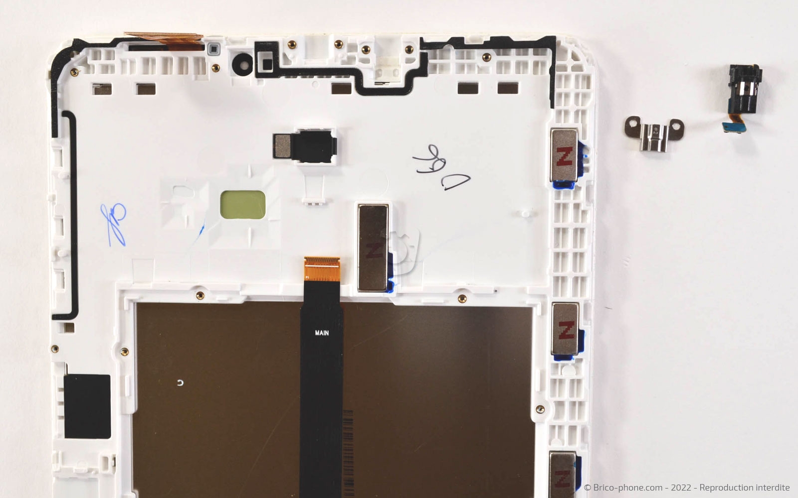 Comment réparer le bloc écran  sur Galaxy Tab A 10-1 2016 (SM-T580-SM-T585) photo 4