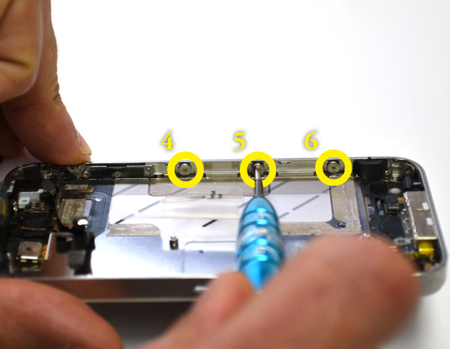 Changement d'antenne WIFI sur iPhone 4S photo 1