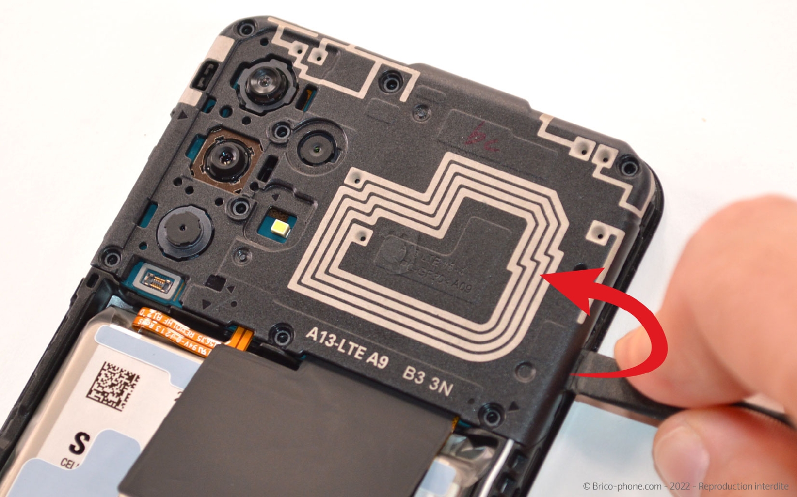 Comment changer le bloc écran sur Galaxy A13 photo 3