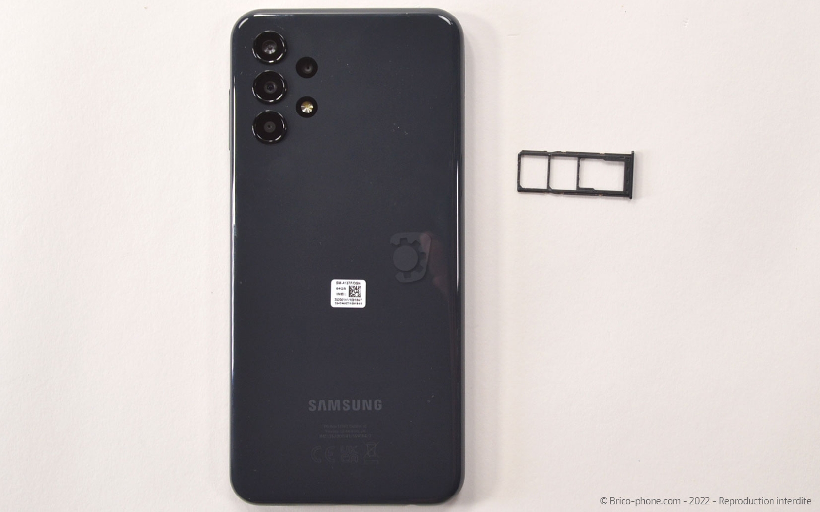 Comment changer la batterie sur Galaxy A13 photo 3