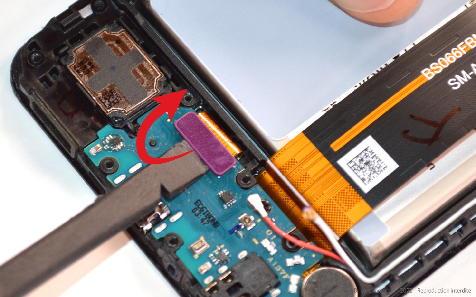 Comment remplacer le connecteur de charge sur Galaxy A13 photo 1