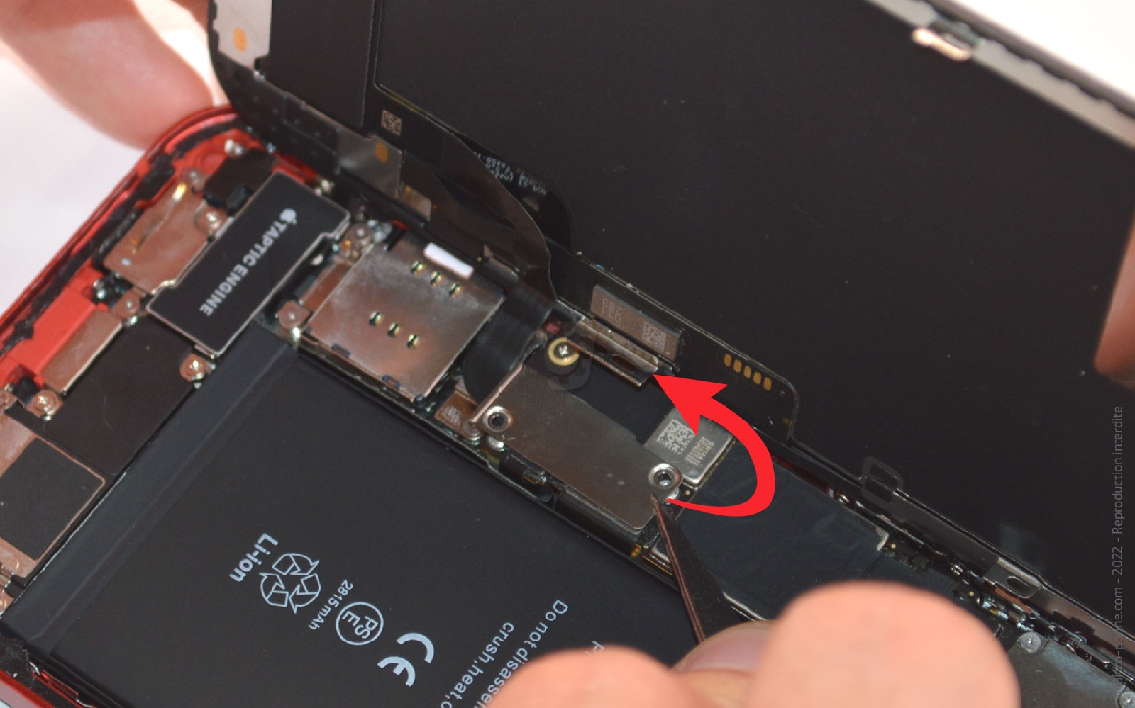 Comment remplacer la coque arrière sur iPhone 12 photo 2