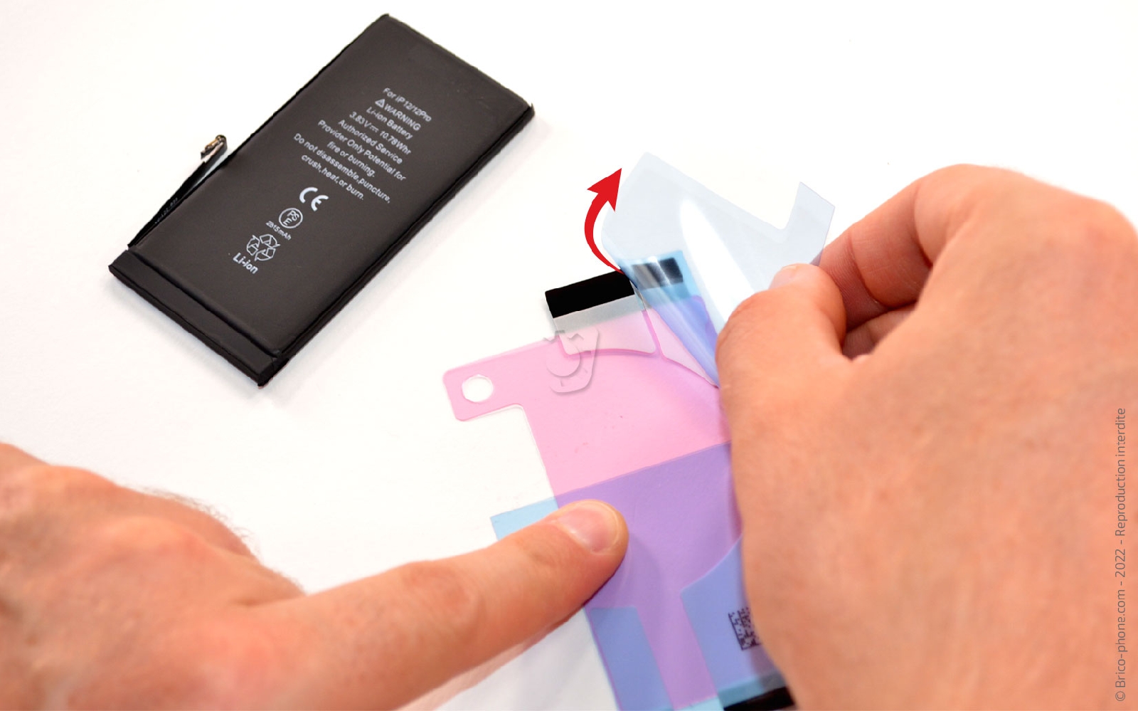 Comment remplacer la coque arrière sur iPhone 12 photo 1