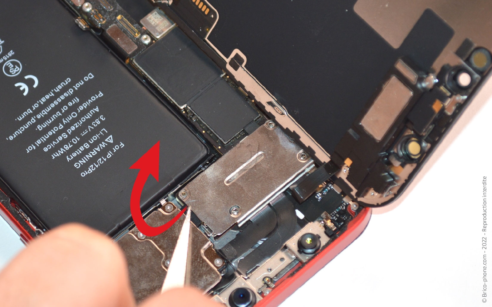 Comment remplacer la coque arrière sur iPhone 12 photo 2