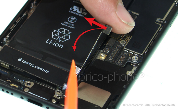 Changement du vibreur Taptic Engine sur iPhone 8 photo 3