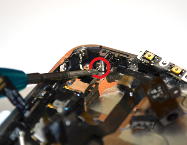 Changement de nappe prise Jack, mute et volume sur iPhone 4S photo 1