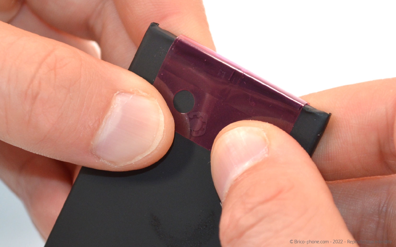 Comment changer la batterie sur iPhone 14 photo 2